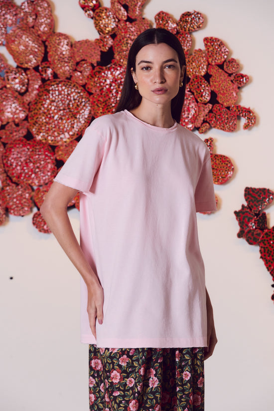 T-SHIRT OVER ROSA CLARO