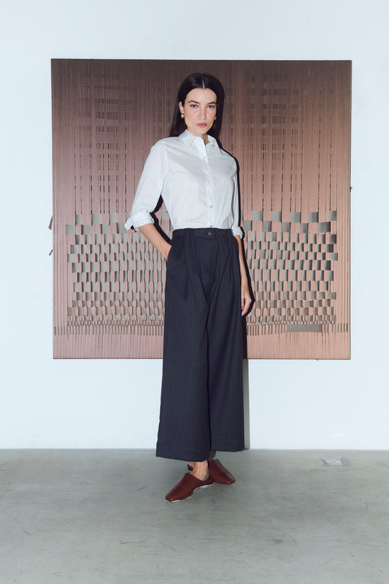 CALÇA RISCA DE GIZ LISTRADO